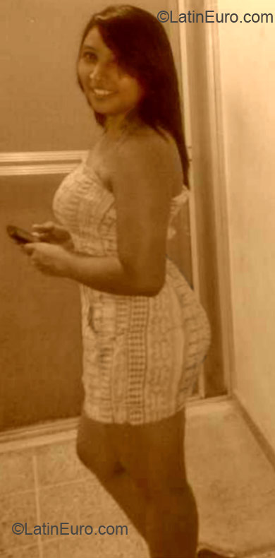 Date this young Honduras girl Yonelin from El Progreso Yoro HN718