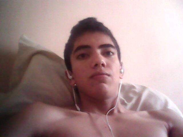 Date this pretty Honduras man Roberto Carlos from Tegucigalpa HN743