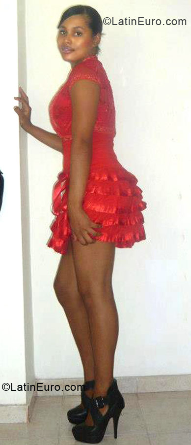 Date this tall Dominican Republic girl Andy nairoby from Barahona DO12361