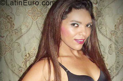Date this happy Costa Rica girl Fernanda from San Jose CR244