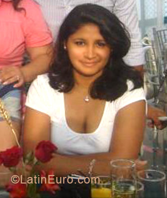 Date this happy Peru girl Nadia Marcela from Lima PE782