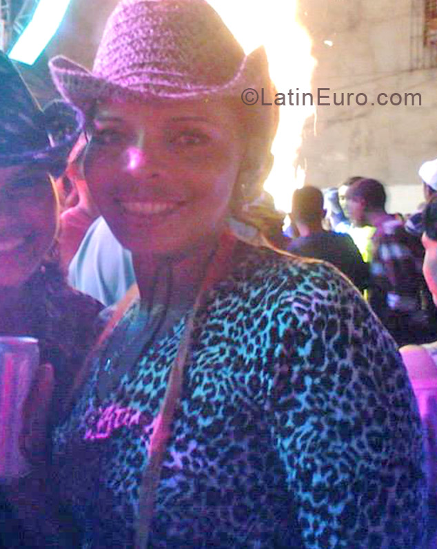 Date this tall Brazil girl Valdireni from Belem BR7169