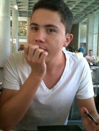 Date this hard body Colombia man Julian from Medellin CO11532