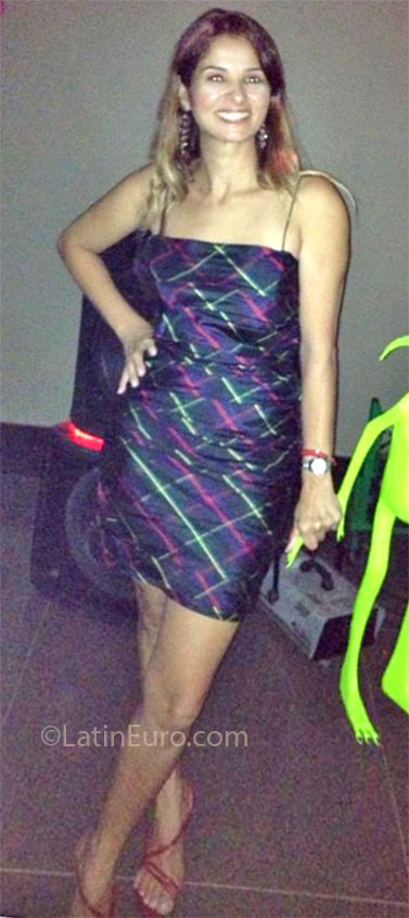 Date this athletic Brazil girl Richester from Brasilia BR7466