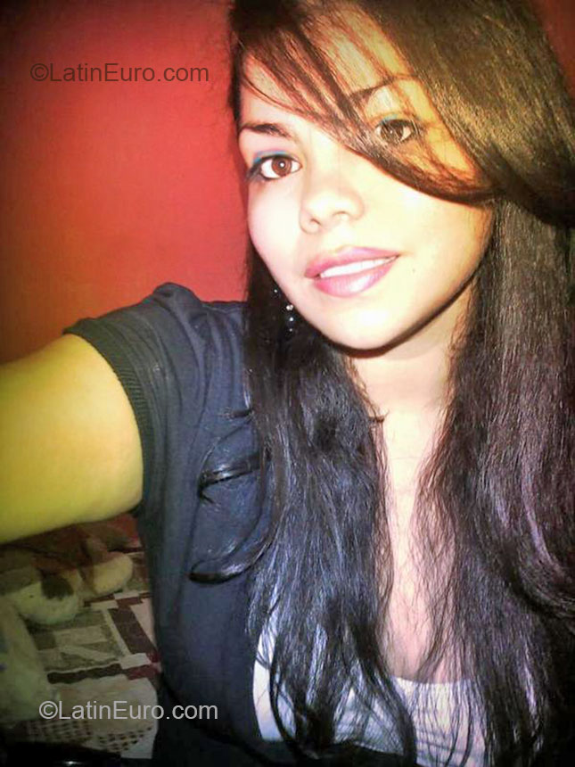 Date this hard body Honduras girl Lesly from San Pedro Sula HN1242