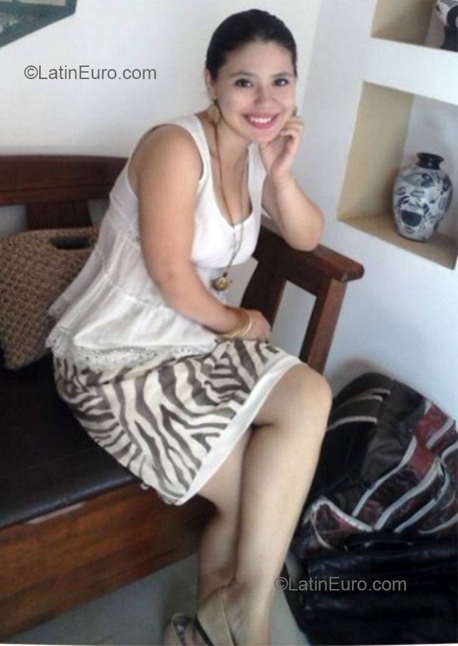 Date this beautiful Nicaragua girl Olga from Managua NI131