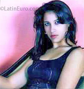 Date this fun Brazil girl Silvana from Curitiba BR7922