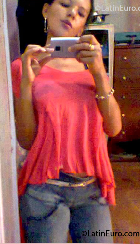 Date this good-looking Brazil girl Adriana from Brasilia BR7926