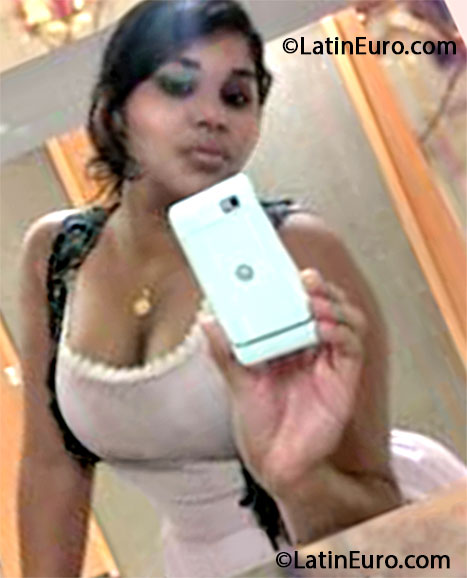 Date this georgeous Brazil girl Daniela from Belem BR7927