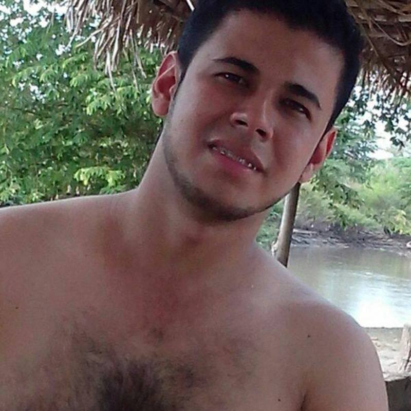 Date this sultry Colombia man Santiago from Bucaramanga CO14273