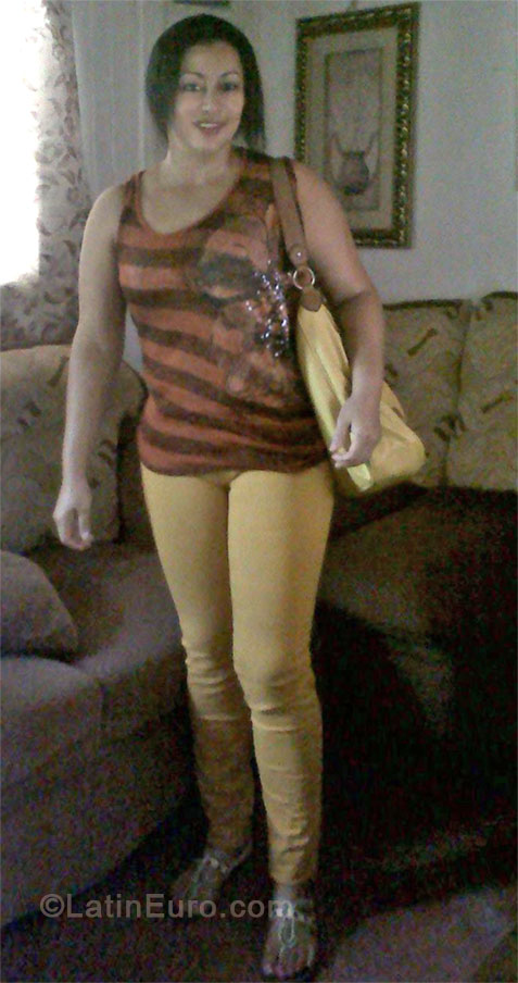 Date this lovely Honduras girl Carolina from Puerto Cortes HN905