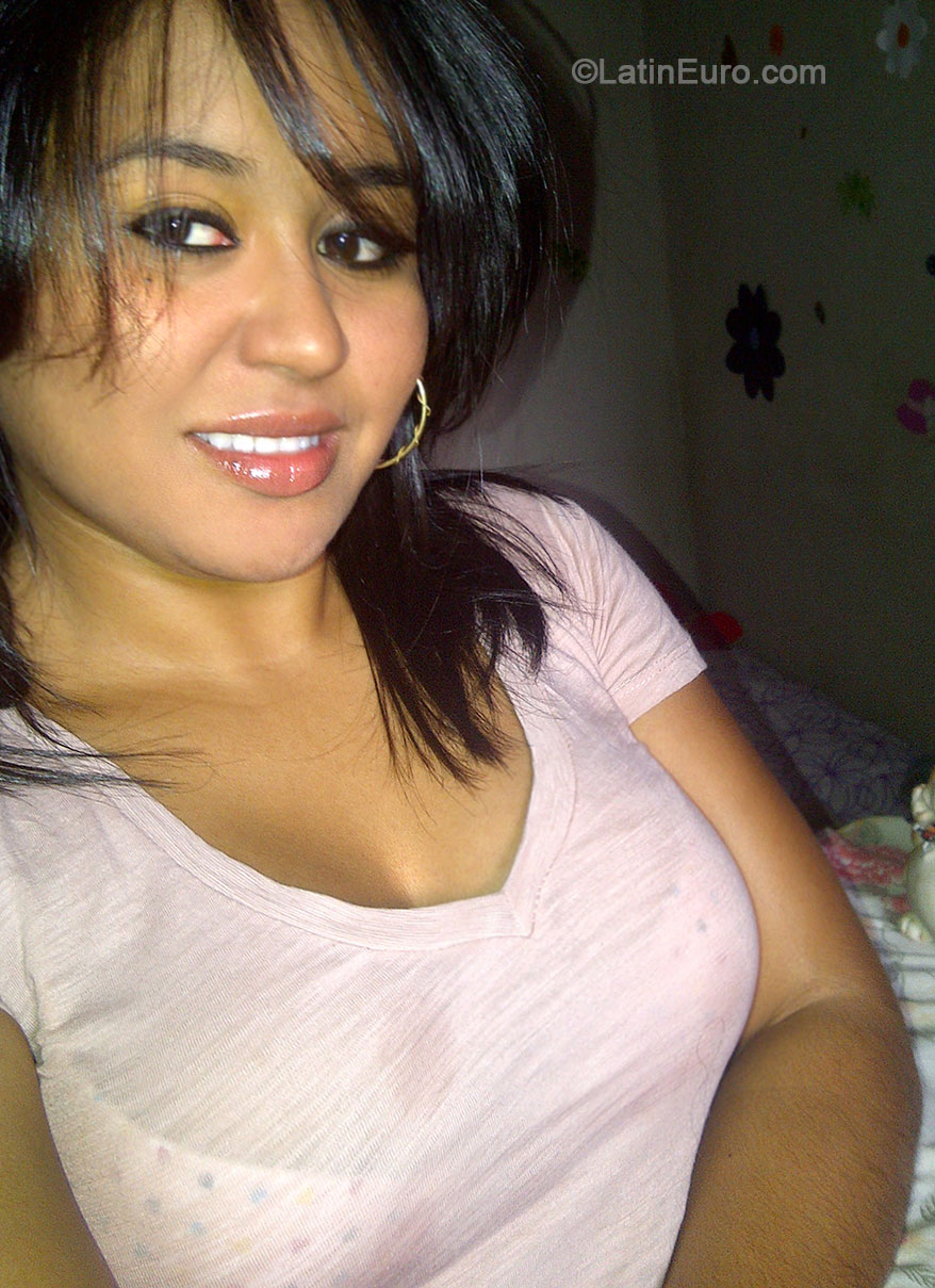 Date this georgeous Honduras girl Lizeth from Tegucigalpa HN906