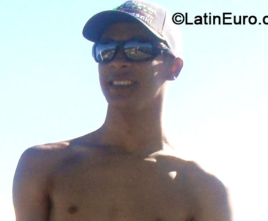 Date this funny Brazil man Jonathan from Rio De Janeiro BR8336