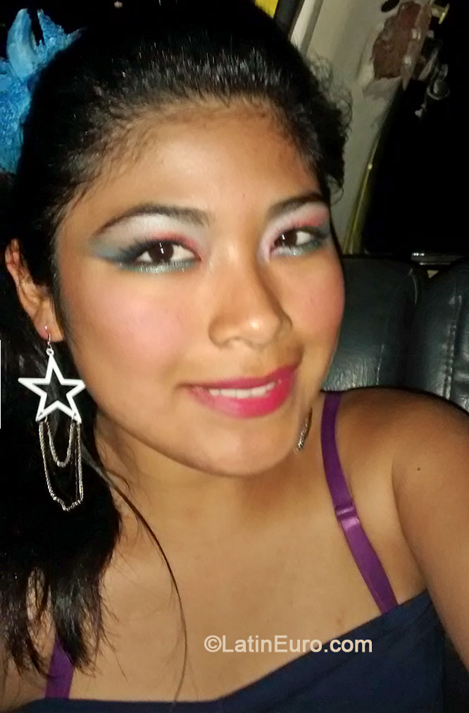 Date this nice looking Peru girl Aneli from Chiclayo PE879