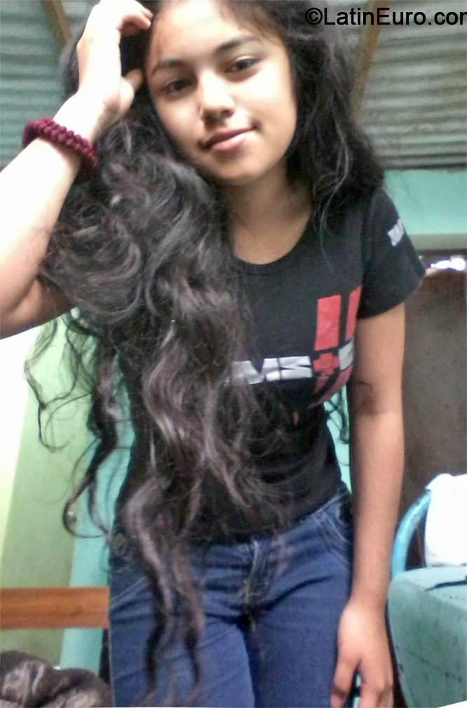 Date this lovely Peru girl Johelin from Lima PE907