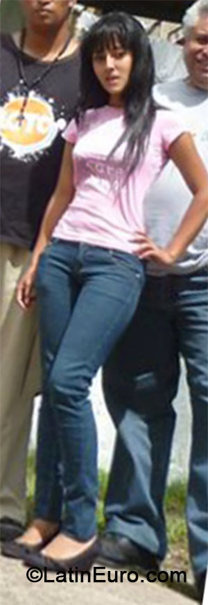 Date this passionate Honduras girl Rosa from Tegucigalpa HN940
