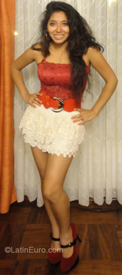 Date this sultry Peru girl Melysa from Lima PE948