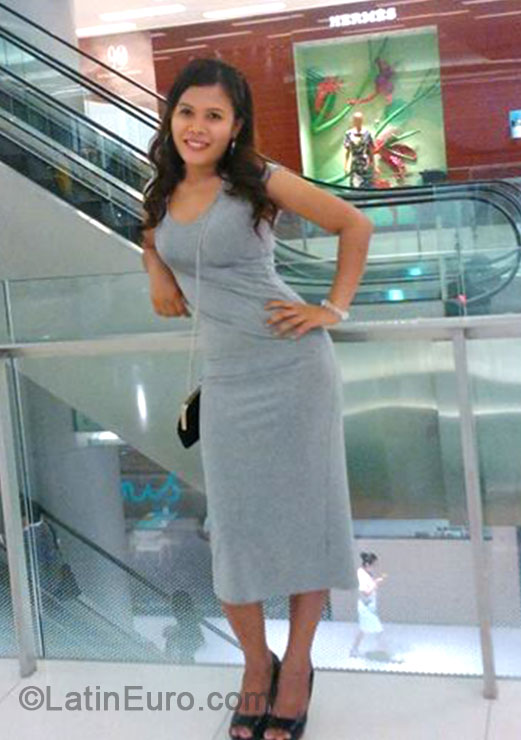 Date this hard body Philippines girl Shane from Manila PH638