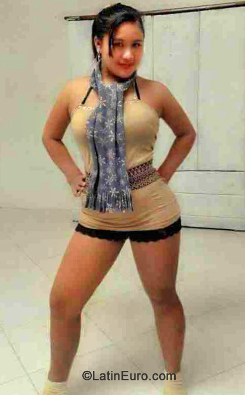 Date this pretty Philippines girl Analiza from Manila PH647