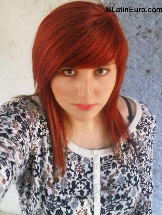 Date this nice looking Mexico girl Emmy H from Morelia MX1285