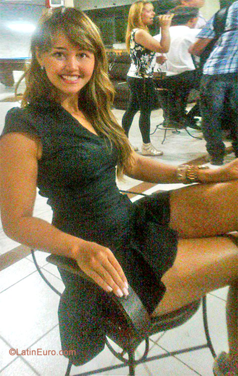 Date this young Brazil girl Lisa from Belo Horizonte BR8806