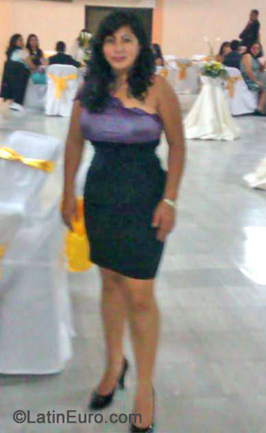 Date this stunning Honduras girl Alma from Copan HN1089