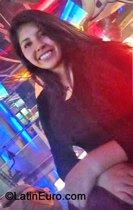 Date this tall Peru girl Malu from Lima PE1005