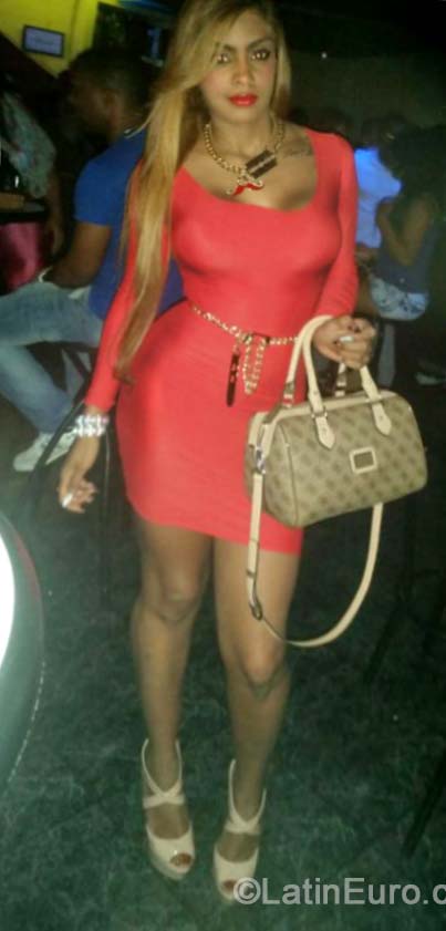 Date this good-looking Spain girl Yusettie from Barcelona ES285