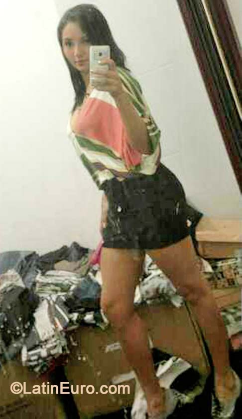 Date this gorgeous Brazil girl Daiane from Manaus BR8922