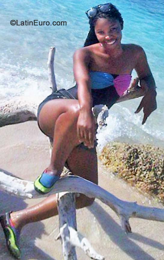 Date this charming Jamaica girl Sherika from Montego Bay JM1798