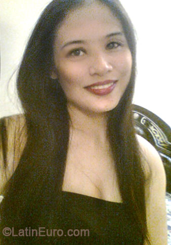 Date this nice looking Philippines girl Vivien from Iloilo City PH675