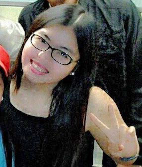 Date this fun Philippines girl Julila from Manila PH690