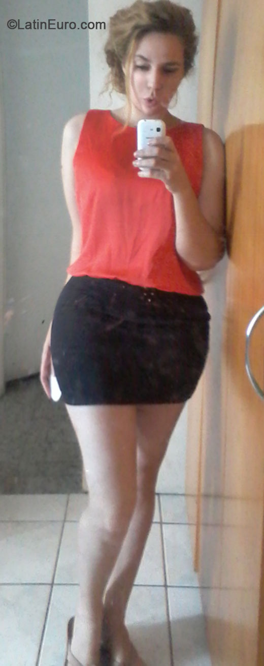 Date this funny Brazil girl Julia from Fortaleza BR9410