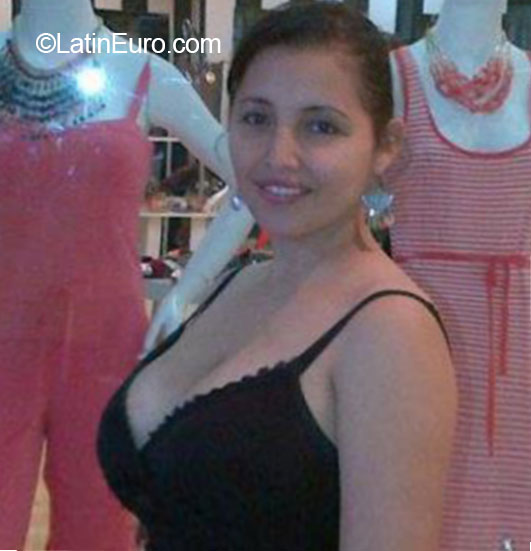 Date this foxy Honduras girl Judith from La Ceiba HN1224