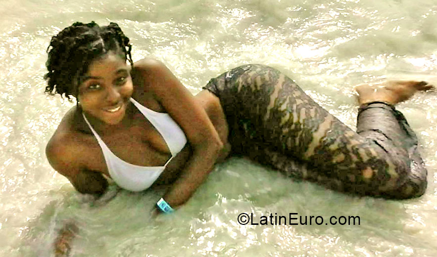 Date this fun Jamaica girl Shari from Montego bay JM1898