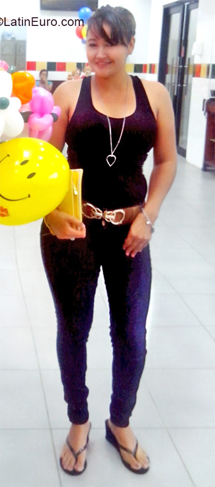 Date this hard body Honduras girl Nora from San Pedro Sula HN1392