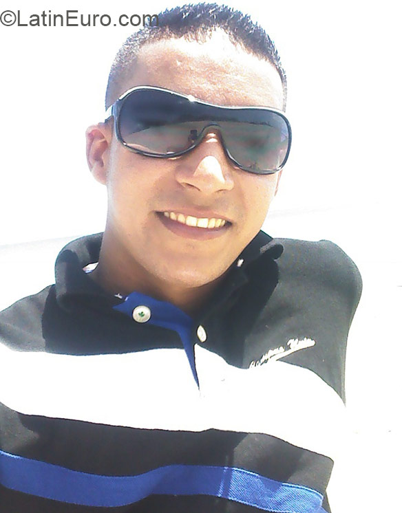 Date this funny Panama man Manuel from Panama City PA541
