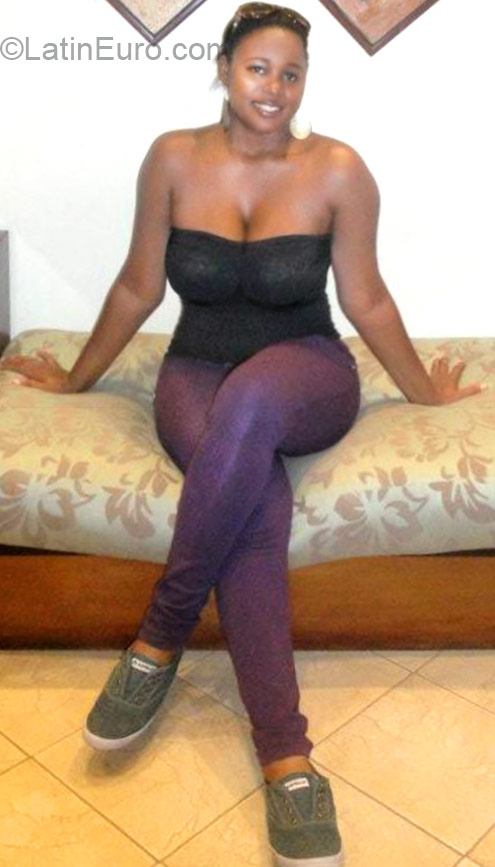 Date this good-looking Honduras girl Delsa from Tegucigalpa HN1422
