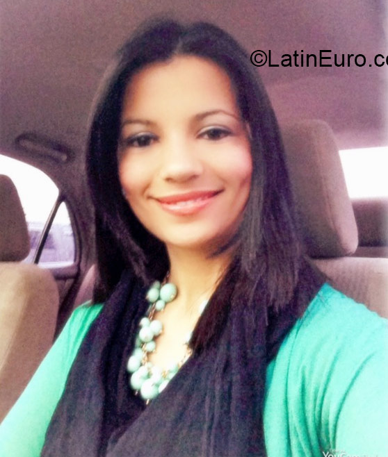 Date this pretty Honduras girl Lidia from San Pedro Sula HN1476