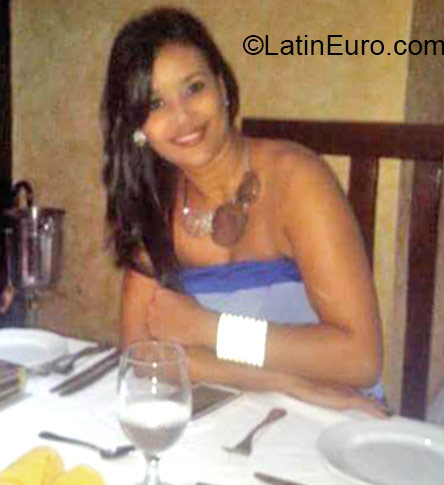 Date this attractive Honduras girl Karen from La Ceiba HN1483