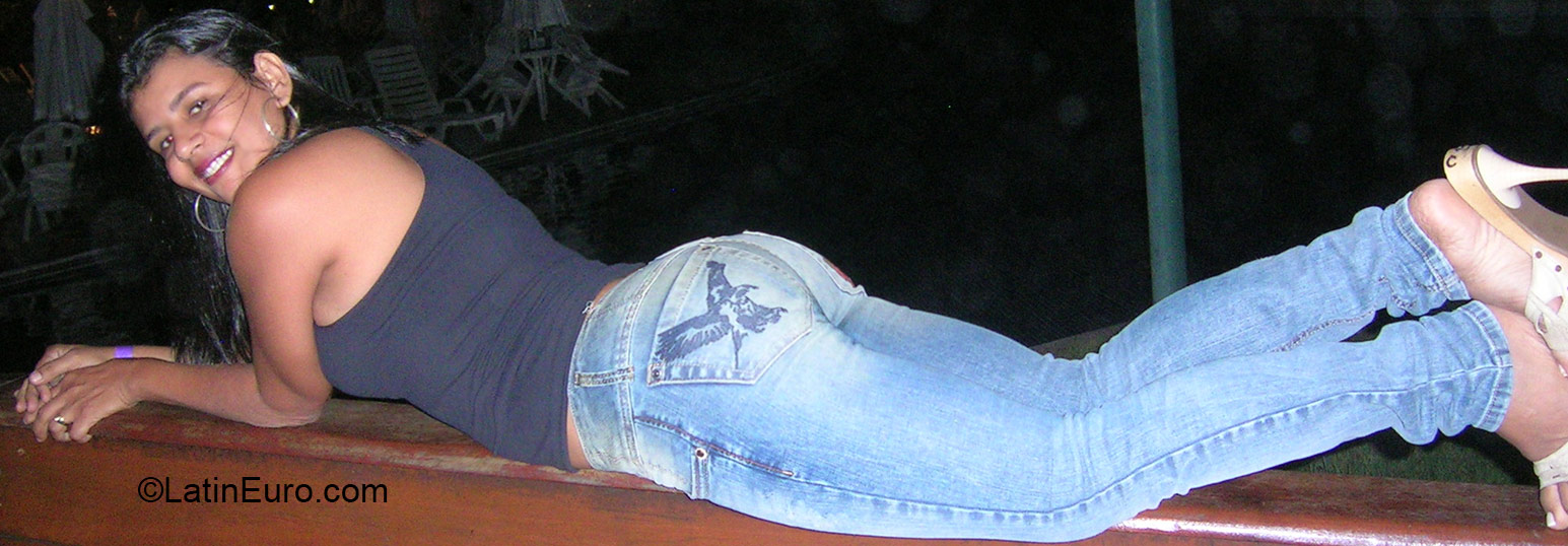 Date this passionate Brazil girl Valeria from Recife BR9278