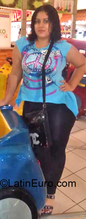 Date this georgeous Honduras girl Selena from La Ceiba HN1492