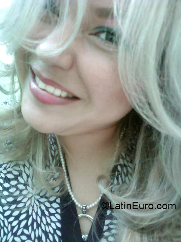 Date this sultry Honduras girl Carmen from San Pedro Sula HN1526