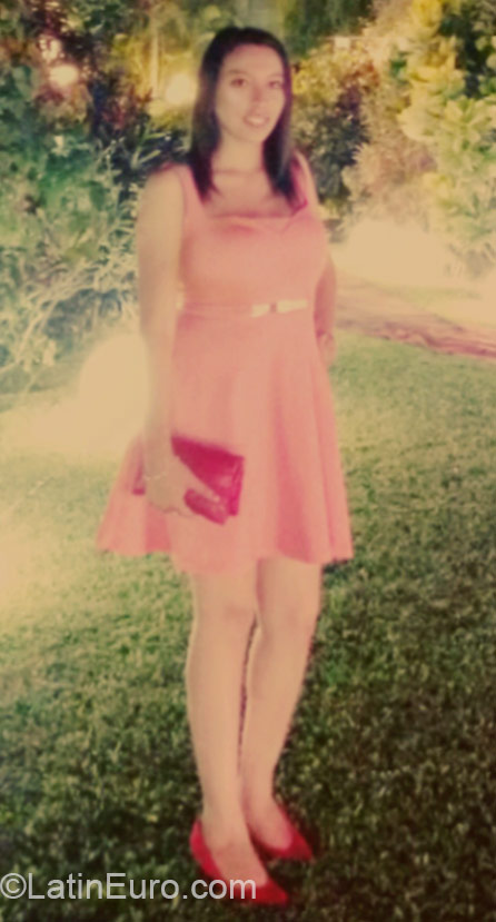 Date this cute Peru girl Jeni from Trujillo PE1052