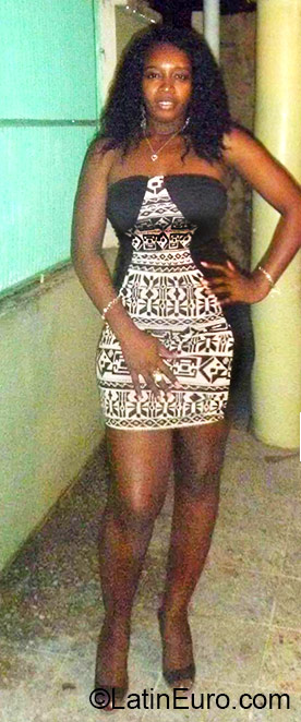 Date this fun Honduras girl Lorin from La Ceiba HN1559