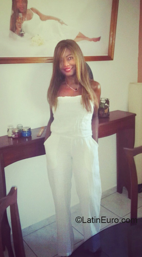 Date this happy Panama girl Carola from Panama City PA627