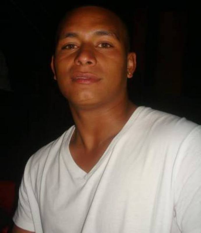 Date this nice looking Colombia man Santiago from Medellin CO17695