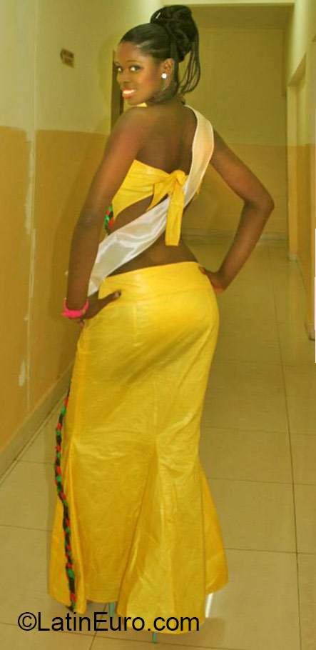 Date this young Brazil girl Wini from Fortaleza BR9395