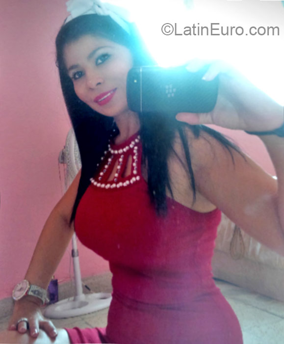 Date this exotic Honduras girl Maritza from Tegucigalpa HN1584