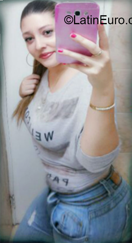 Date this beautiful Panama girl Yahria from Panama City PA638